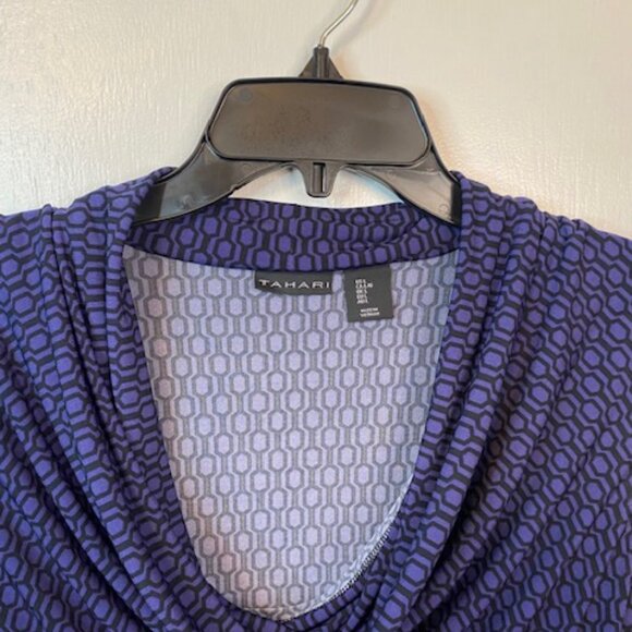 Tamari Blue and Black sleeveless Blouse with scoop neckline - Picture 4 of 8